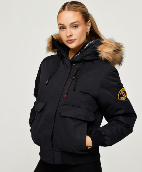 Zavetti Canada: Stile, Comfort e Qualit&agrave; per Ogni Donna
